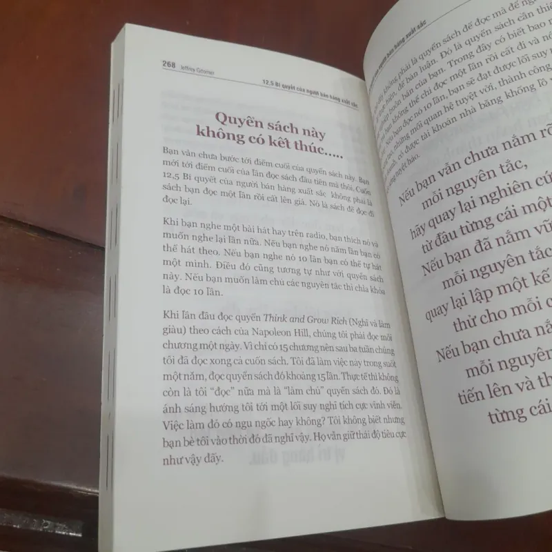 Jeffrey Gitomer - 12,5 BÍ QUYẾT CỦA NGƯỜI BÁN HÀNG XUẤT SẮC 1037046