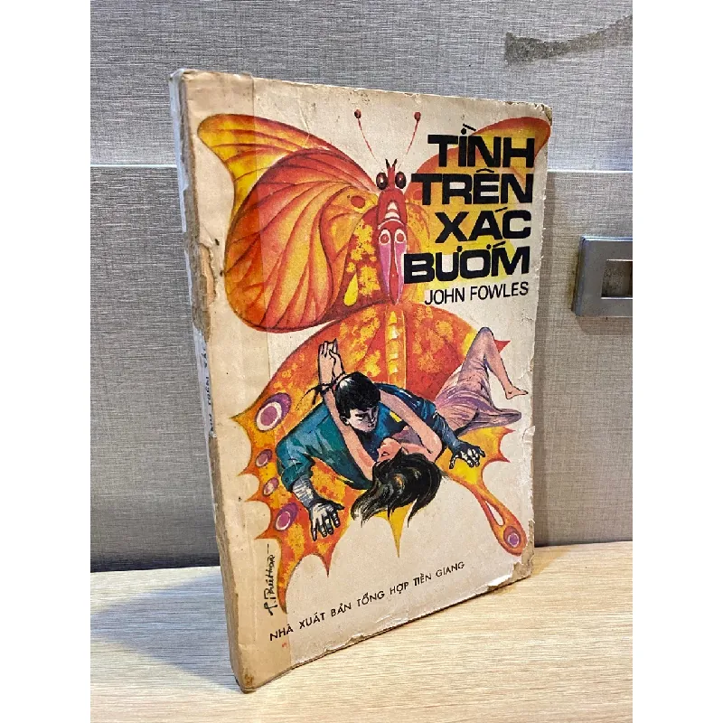 Tình trên xác bướm - John Fowles 559300