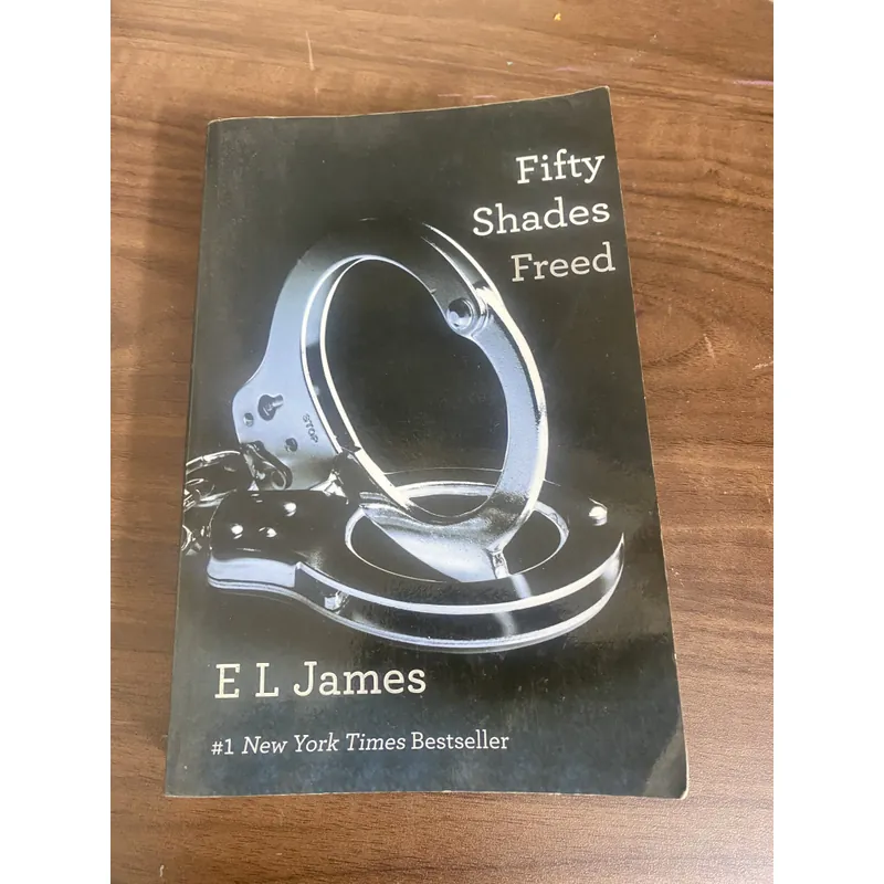 FIFTY SHADES FREED - E.L. JAMES (50 Sắc Thái -  Bản Tiếng Anh) 607660