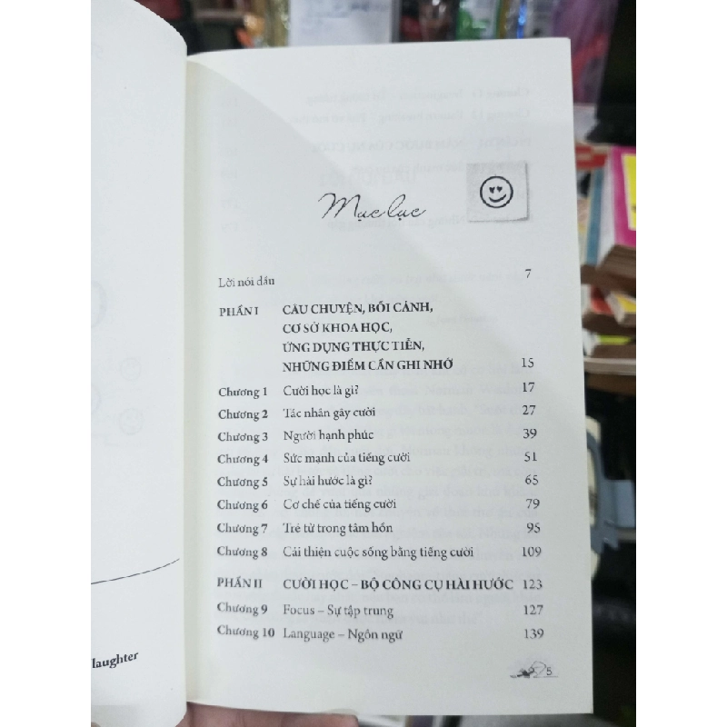Cười Học: Cải Thiện Cuộc Sống Bằng Tiếng Cười - Stephanie Davies 2016 mới 90% (Sách văn học) HCM1304 1011583