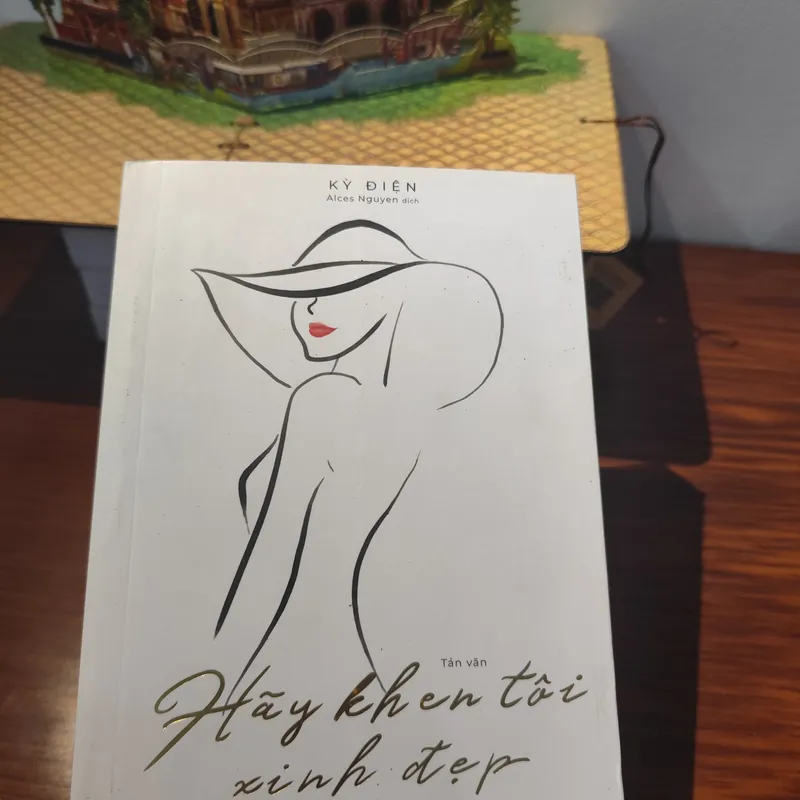 Hãy khen tôi xinh đẹp 562136