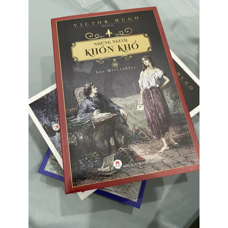 “Những người khốn khổ” (3 tập)- Victor Hugo (mới 99%) 690635