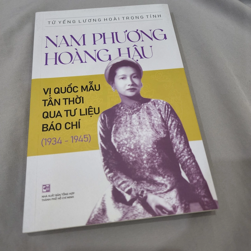 Nam phương hoàng hậu vị quốc mẫu tân thời qua tư liệu báo chí  552276