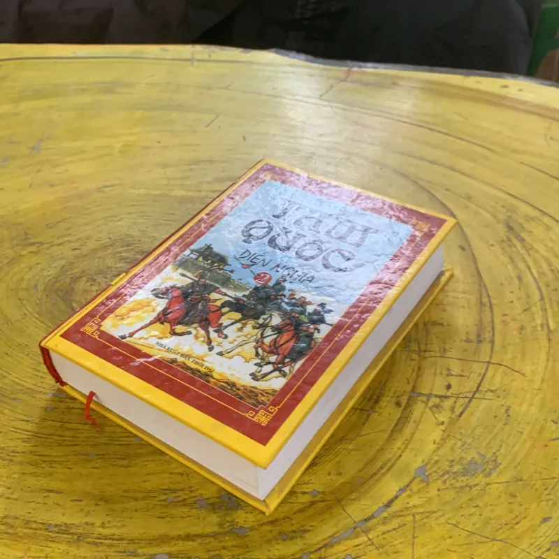 TAM QUỐC DIỄN NGHĨA TẬP 2 - LA QUÁN TRUNG  1031330