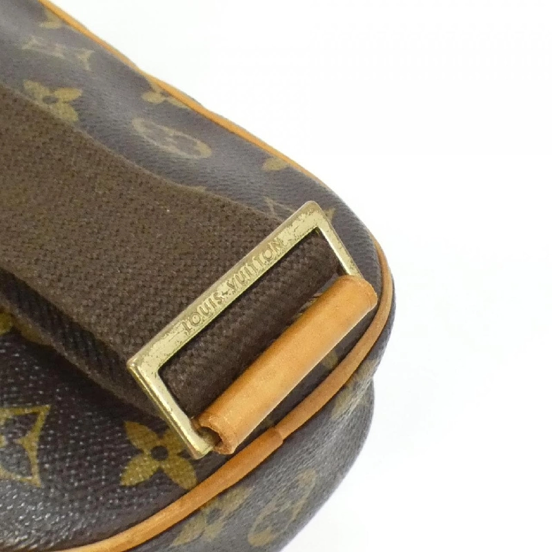Túi đeo vai Louis Vuitton Monogram Pochette Gange M51870 611512