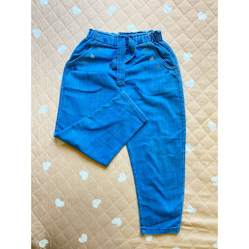 Quần Jean bé gái new 90% (4.5-6 tuổi, 16-20kg) 300824