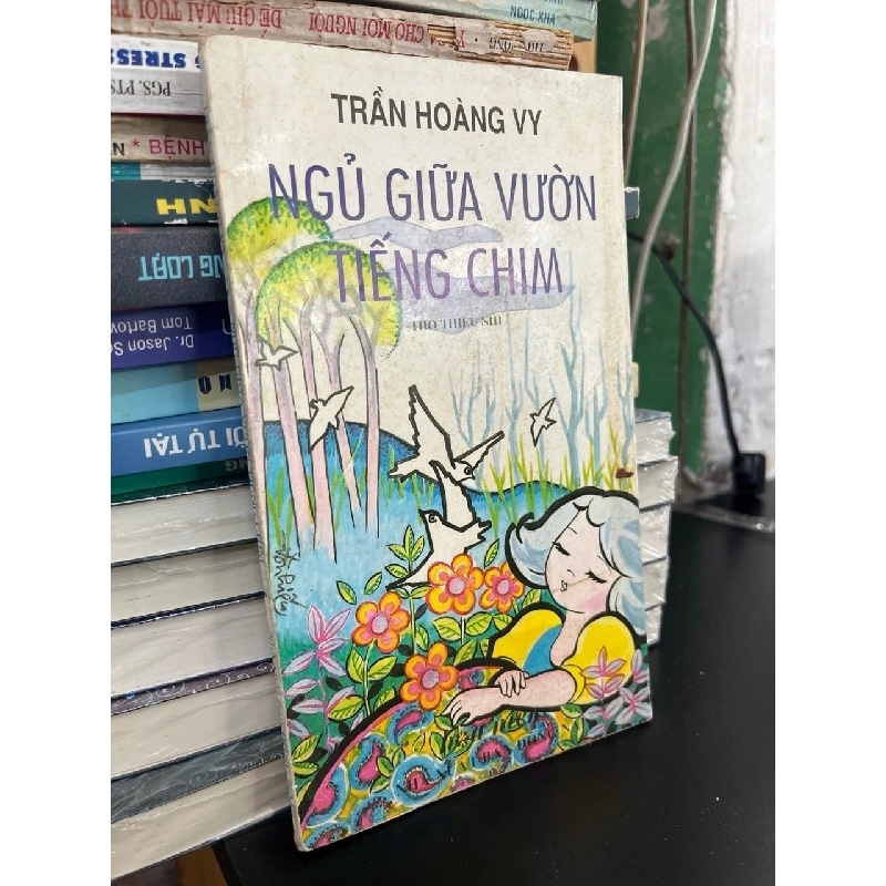 Ngủ giữa vườn tiếng chôm - Trần Hoàng Vy 936460