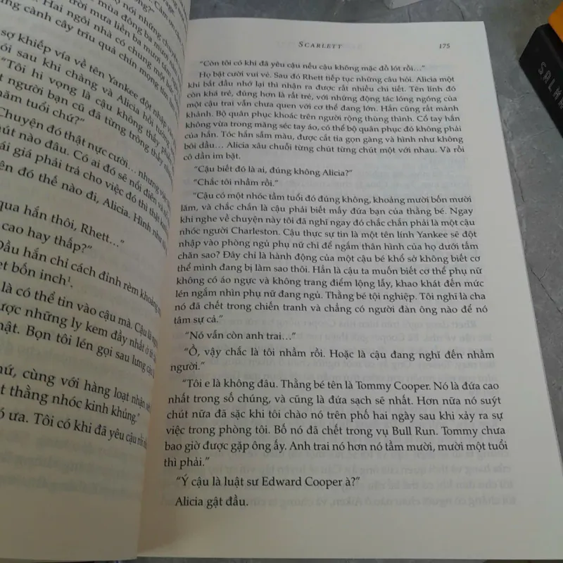 SCARLETT HẬU CUỐN THEO CHIỀU GIÓ - VŨ THÙY LINH 784328