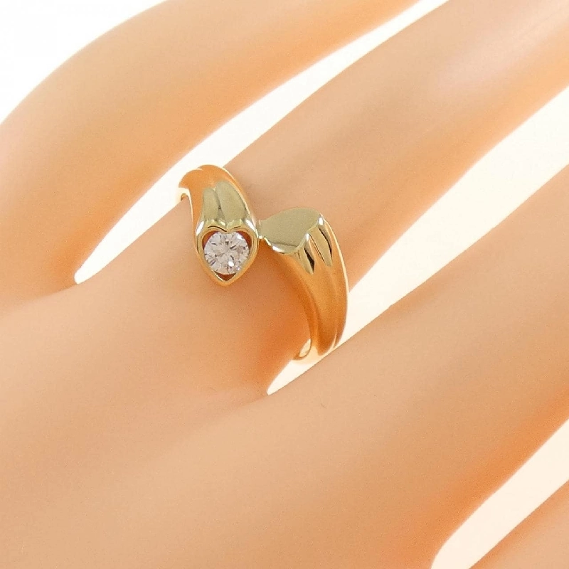 Nhẫn kim cương hình trái tim K18YG 0.13CT 672118