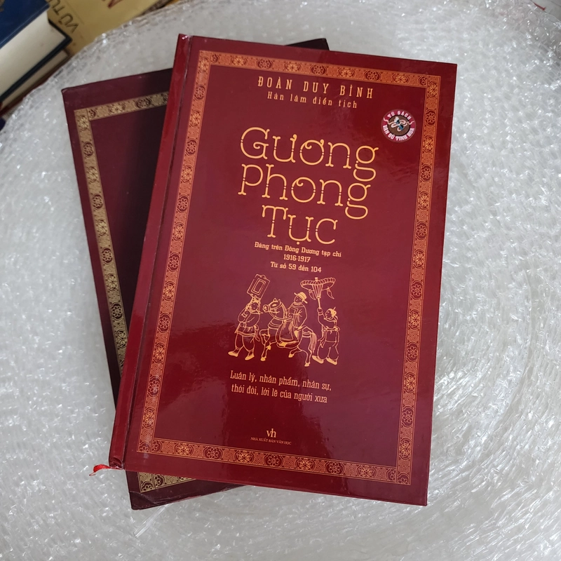 Gương phong tục bản số 111 có hộp  416214