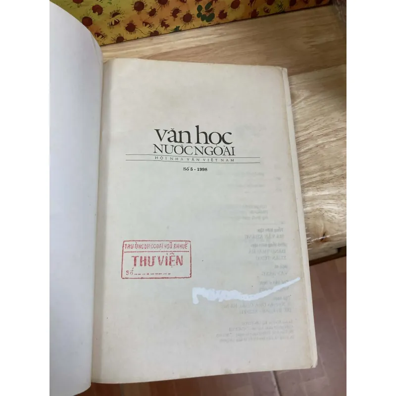 Tạp Chí Văn Học Nước Ngoài - Số 5, 1998 970532
