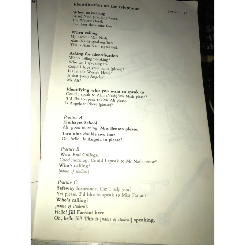 Cue for Communications - Shiona Harkess and John Eastwood 1002965