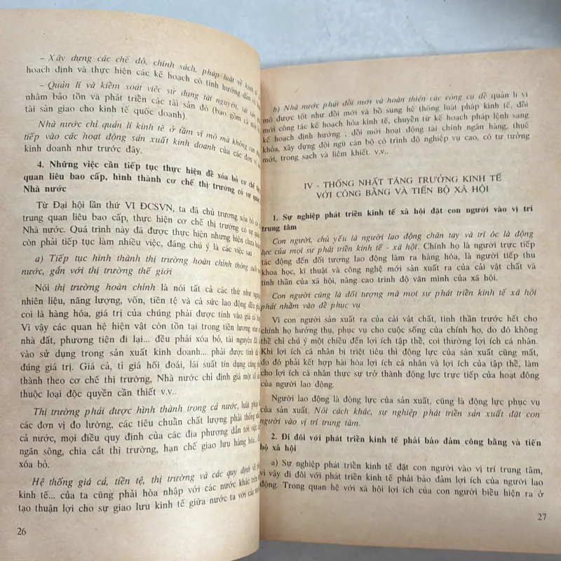 Tài liệu giáo dục công dân 12 990381