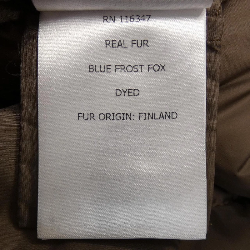 Áo khoác lông vũ MONCLER 641570