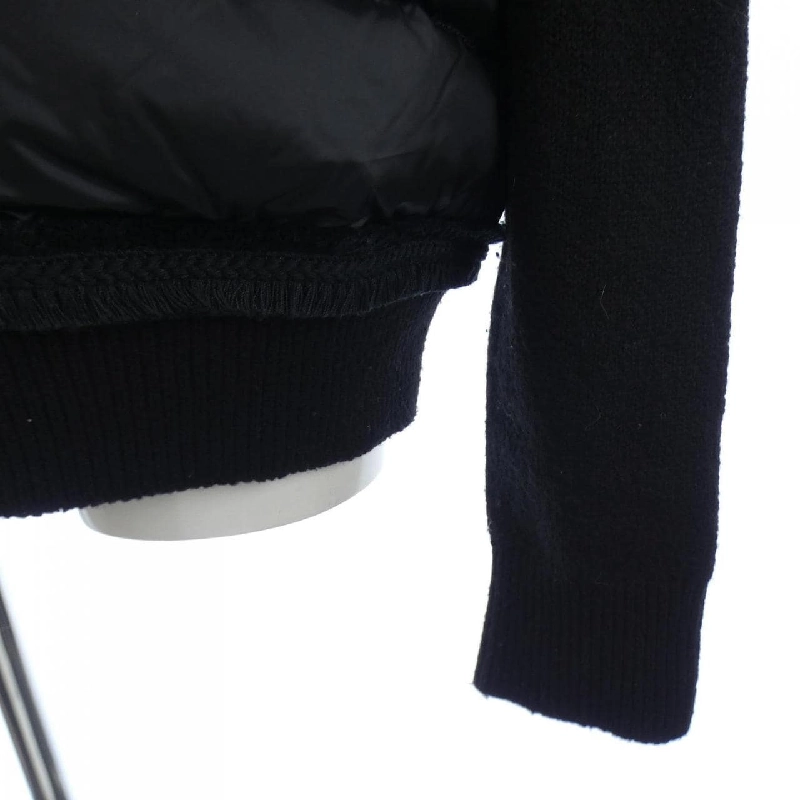 Áo khoác lông vũ MONCLER 640637