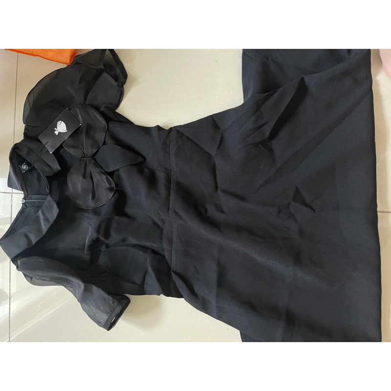 Đầm công sở cho nữ, size M, mới khoảng 90% 474159