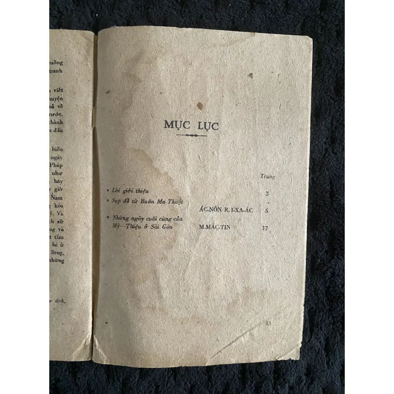 Những ngày cuối cùng của Mỹ - Thiệu ở Sài Gòn, Ác-nôn R.I-xa Ắc và M. Mác-tin 1031459