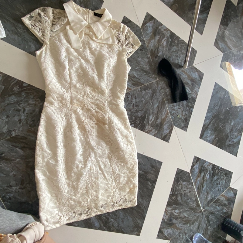 Váy ren trắng body size S 459639