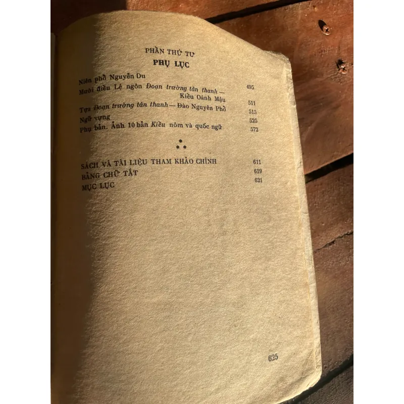 TRUYỆN KIỀU - NGUYỄN THẠCH GIANG KHẢO ĐÍNH VÀ CHÚ GIẢI 999596