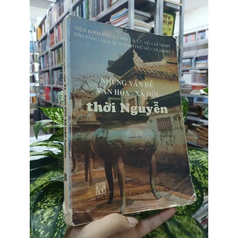 NHỮNG VẤN ĐỀ VĂN HÓA - XÃ HỘI THỜI NGUYỄN 696861