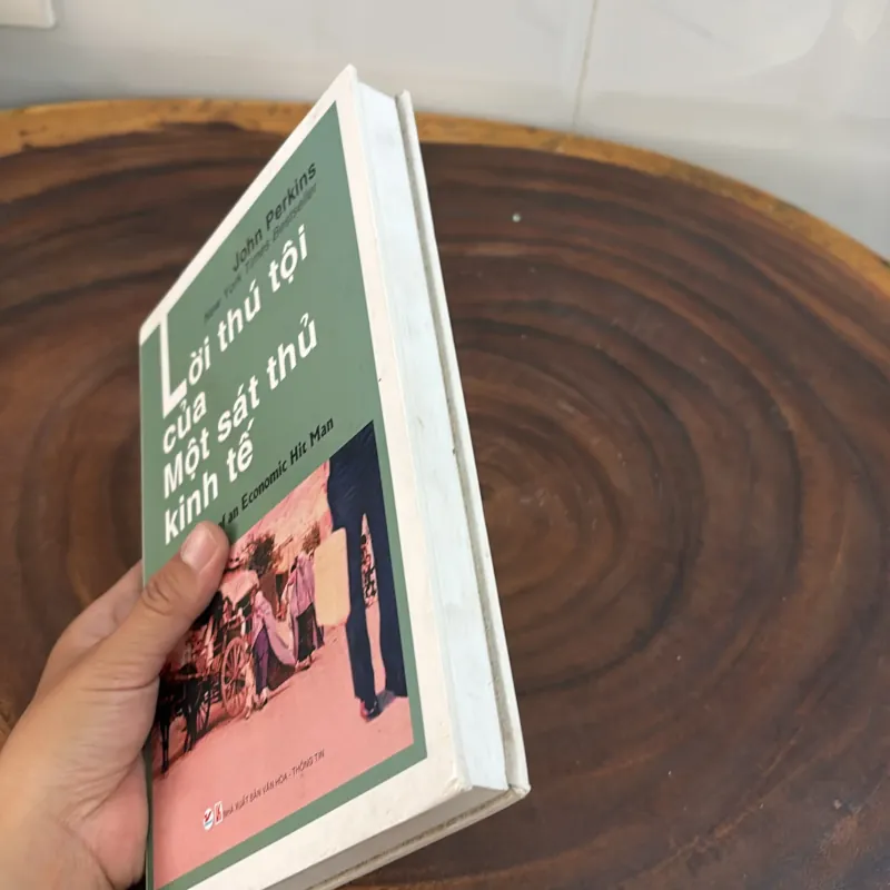 II Sách Hay: Lời Thú Tội Của Một Sát Thủ Kinh Tế - John Perkins - 2013 1010447