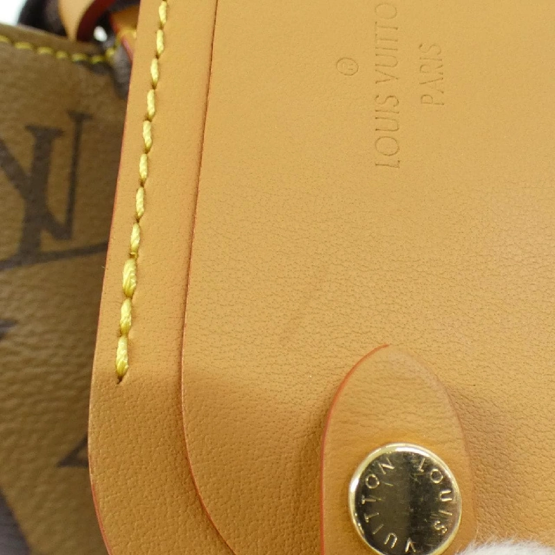 Túi đeo chéo Louis Vuitton Monogram Stripe (LV Squared) Randonée Messenger M45968 612945