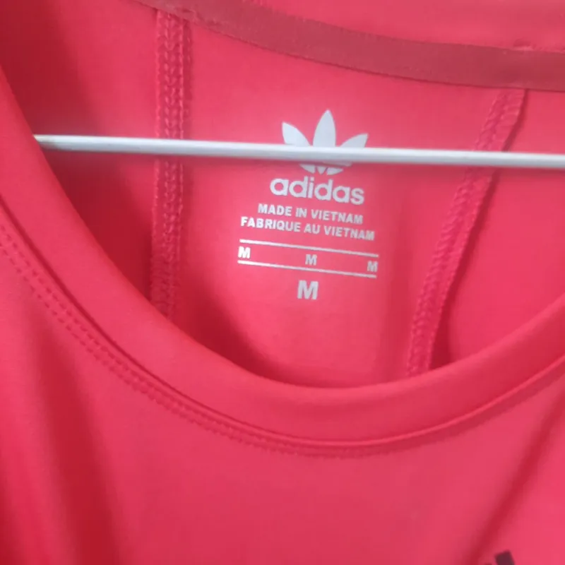 Áo croptop adias siêu đẹp 925536