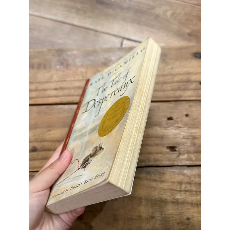 The Tale of Despereaux (Bìa 2) - Kate DiCamillo 746390