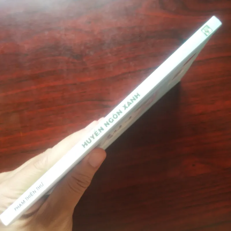 [Sách Thơ] Huyền Ngôn Xanh (Phạm Thiên Thư) 971529