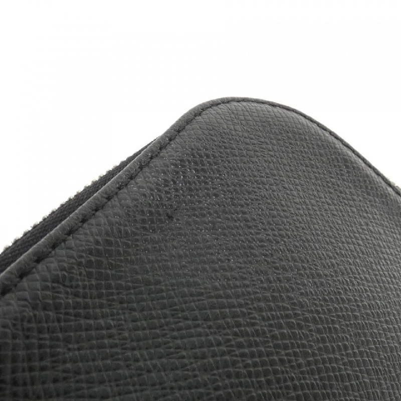 Túi đeo chéo Louis Vuitton Taiga Avenue M30443 610268