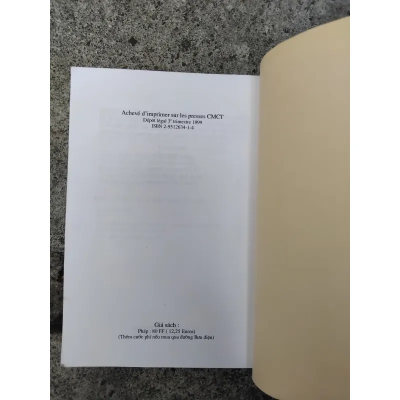 Quả đất quê hương của Edgar Morin và Anne Brigitte Kem  1026214