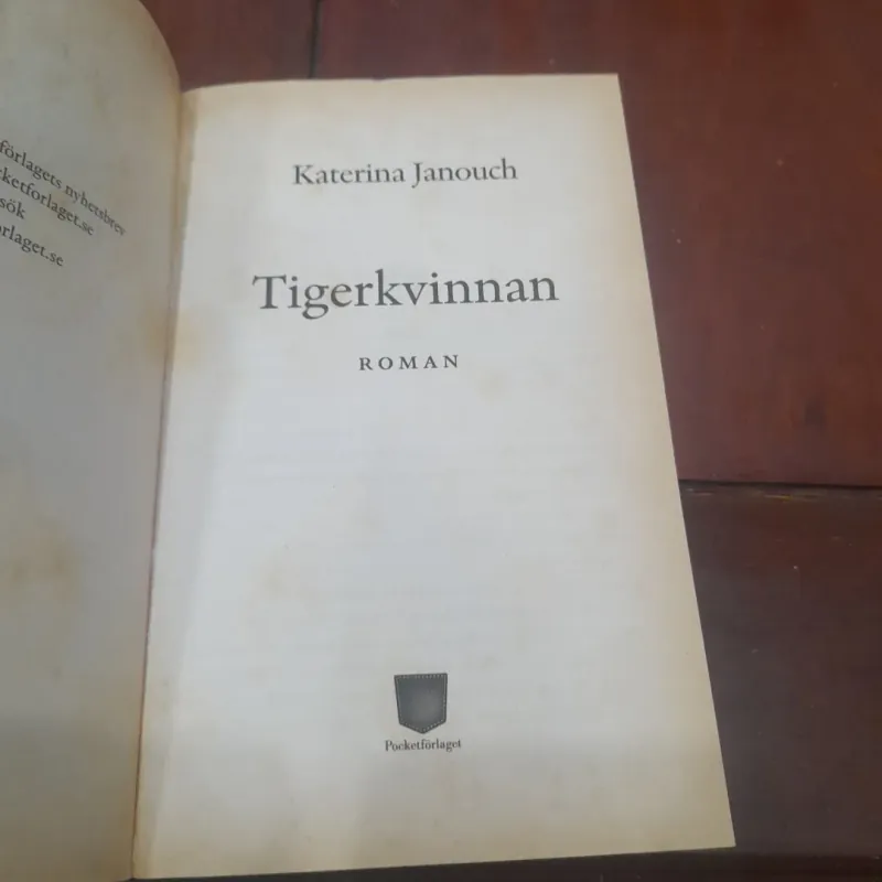 KATERiNA JANOUCH - Tigerkvinnan 791158
