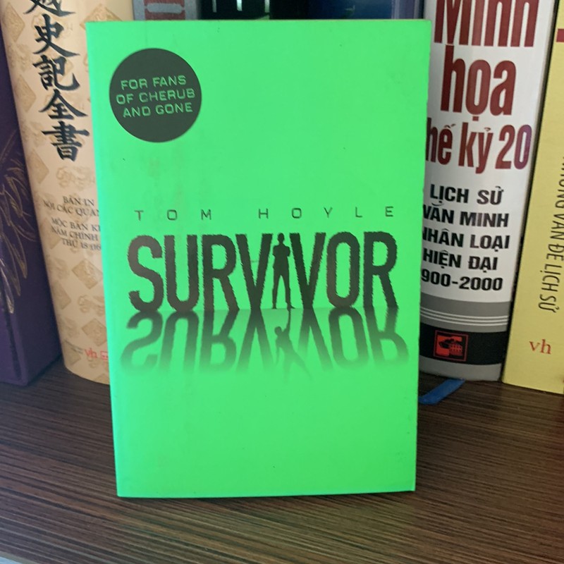 Survivor-Tác giả	Tom Hoyle 167406