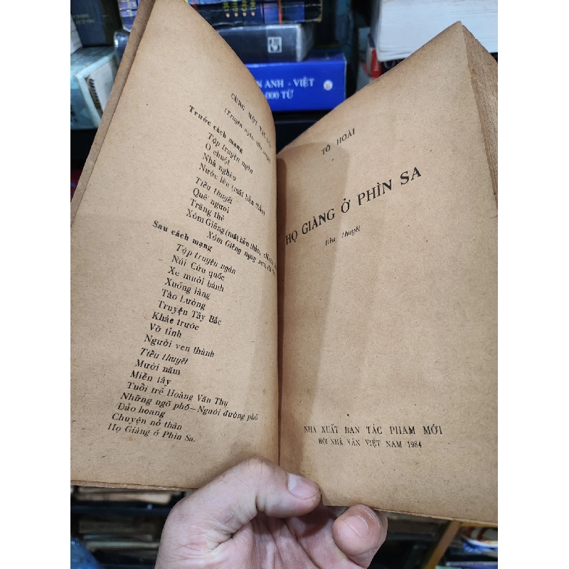 HỌ GIÀNG Ở PHÌNH SA - TÔ HOÀI 119928