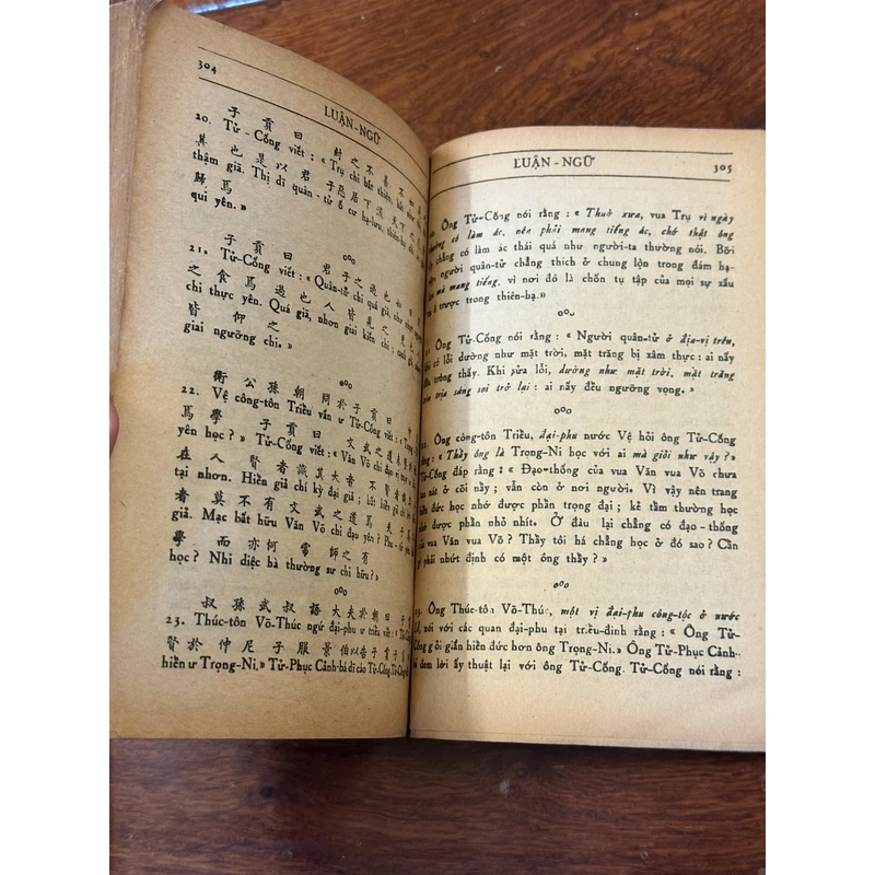 Tứ Thơ Luận Ngữ - Đoàn Trung Còn 537588