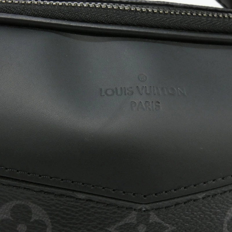 Túi đeo chéo Louis Vuitton Monogram Eclipse M42906 - Hàng hiệu chính hãng 776469