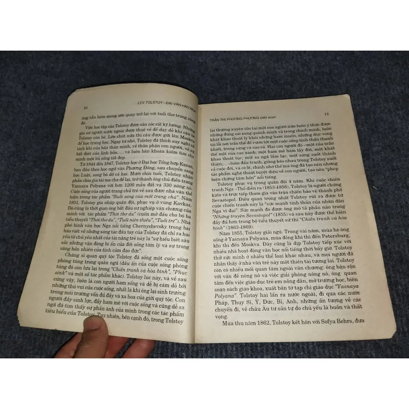 LEV TOLSTOY: ĐẠI VĂN HÀO NGA 957446
