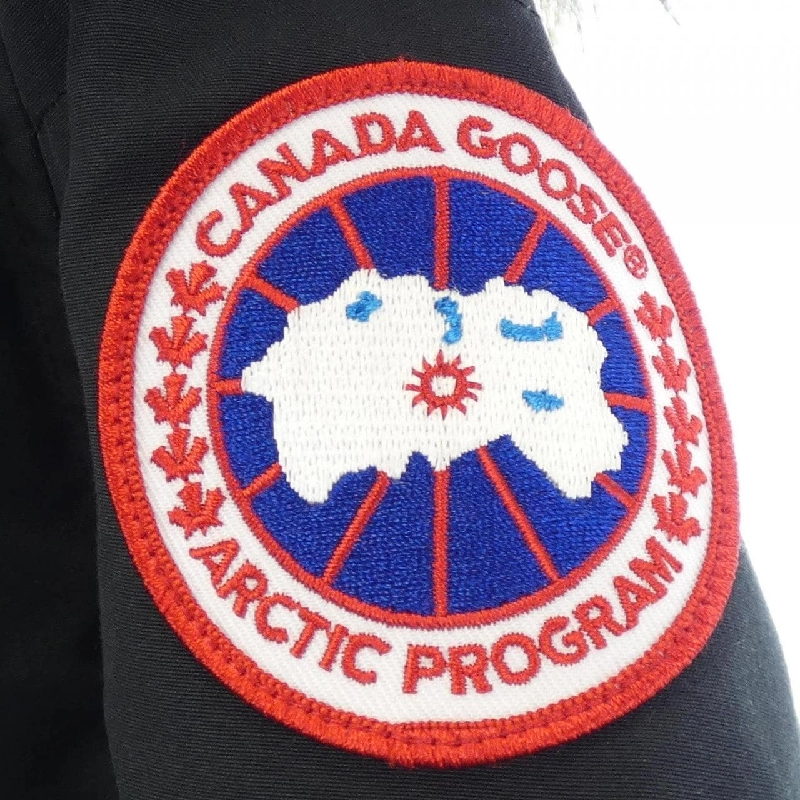 【Khuyến mãi】Áo khoác lông vũ Canada Goose 642988