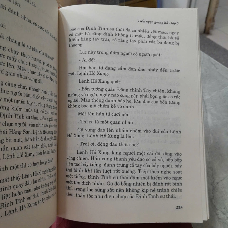 TIẾU NGẠO GIANG HỒ ( TẬP 5,6,7,8) - KIM DUNG 469785