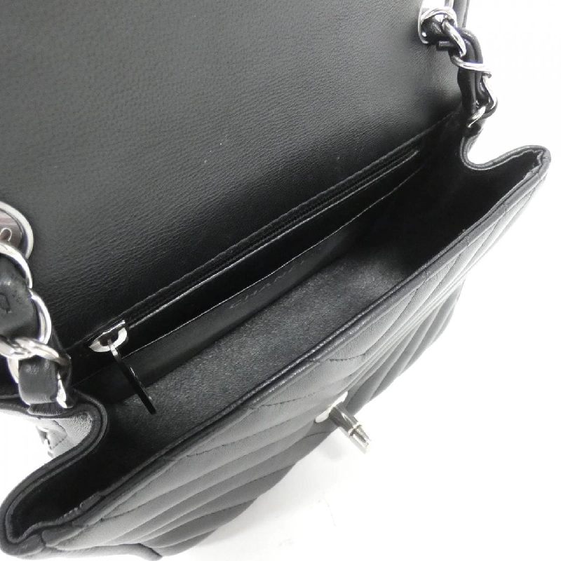 Túi xách chéo Chanel 35200 613306