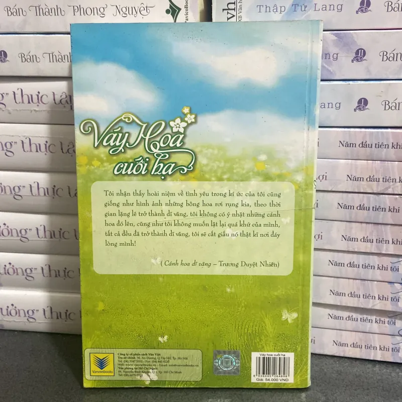 (Tập truyện ngắn) - Váy Hoa cuối hạ  997495