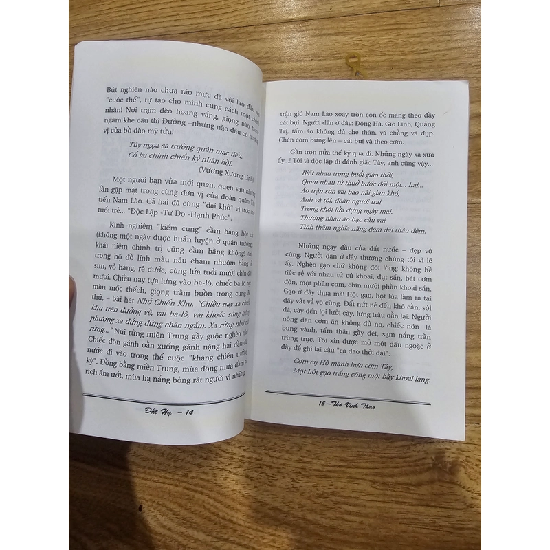 Thơ Vĩnh Thao - đất hạ (có thủ bút và chữ ký tác giả) 446608