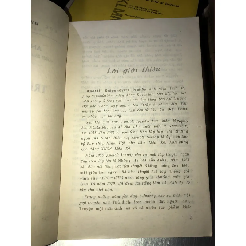 Trên mảnh đất người đời - Anatôli Ivanốp 928398