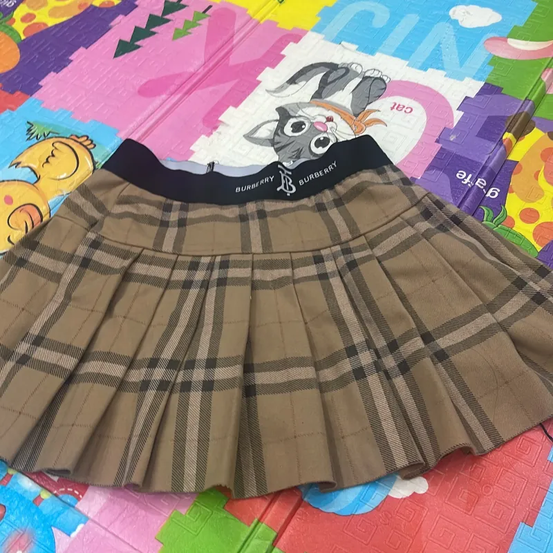 Váy ngắn xếp ly 925887