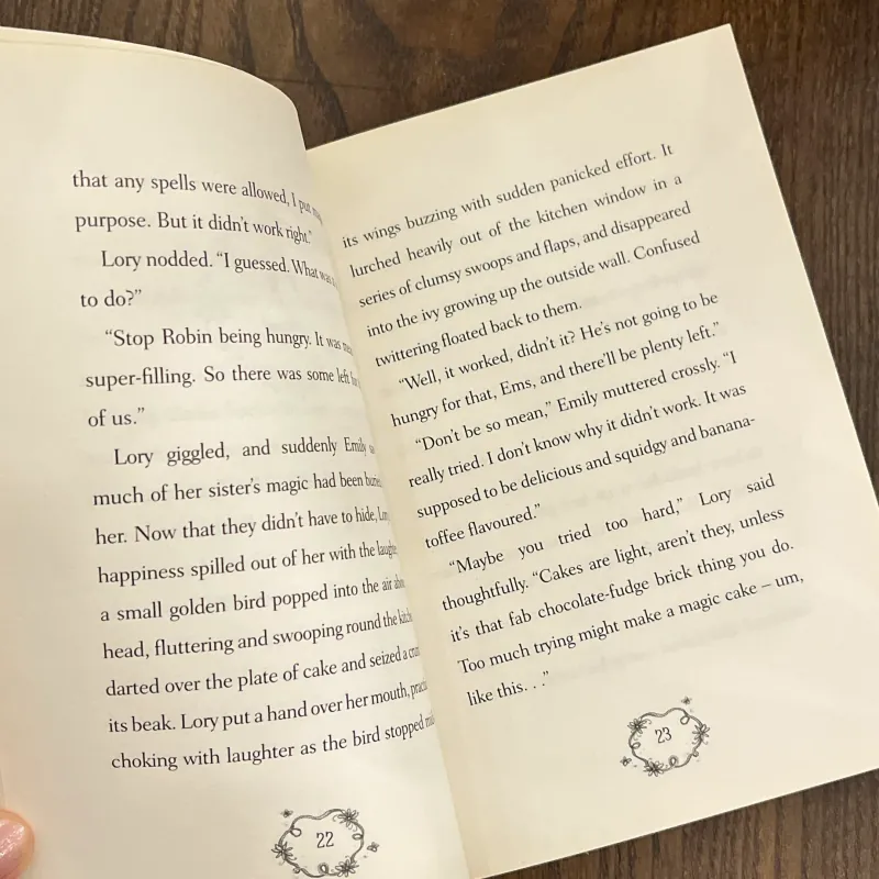 ✨𝑬𝒎𝒊𝒍𝒚 𝑭𝒆𝒂𝒕𝒉𝒆𝒓 𝒂𝒏𝒅 𝒕𝒉𝒆 𝑺𝒕𝒂𝒓𝒍𝒊𝒕 𝑺𝒕𝒂𝒊𝒓𝒄𝒂𝒔𝒆✨ 711916