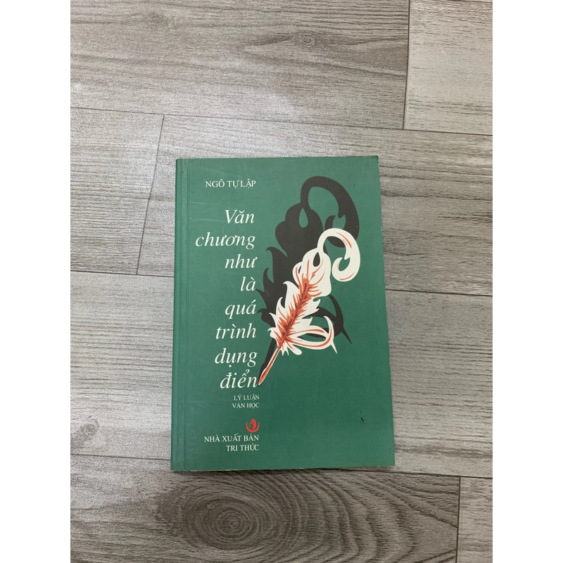 Văn chương như là một quá trình dụng điển. 999 460038