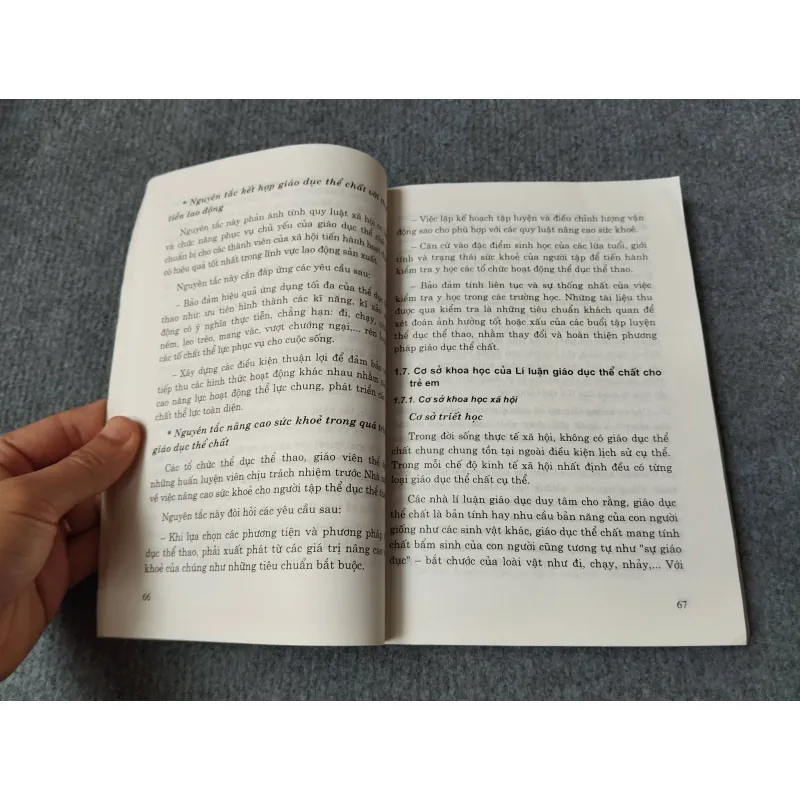 GIÁO TRÌNH LÍ LUẬN VÀ PHƯƠNG PHÁP GIÁO DỤC THỂ CHẤT CHO TRẺ EM LỨA TUỔI MẦM NON 729267