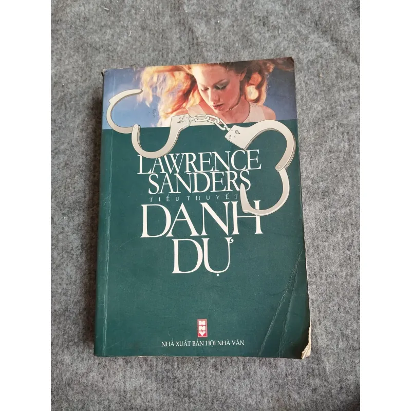 DANH DỰ - LAWRENCE SANDERS 574631