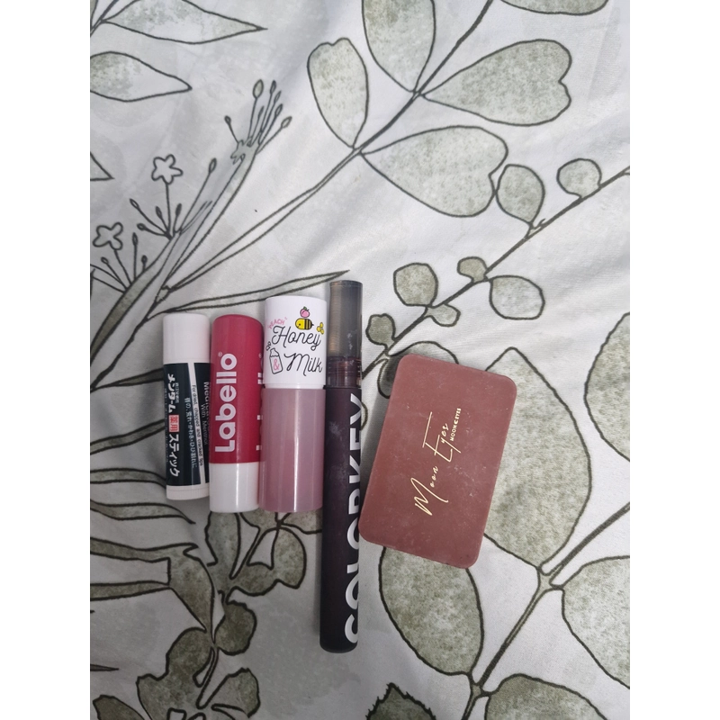 Son dưỡng và son màu 478962
