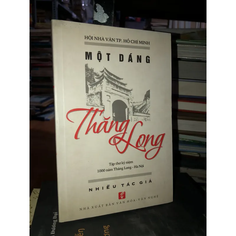 Một dáng Thăng Long  1018649